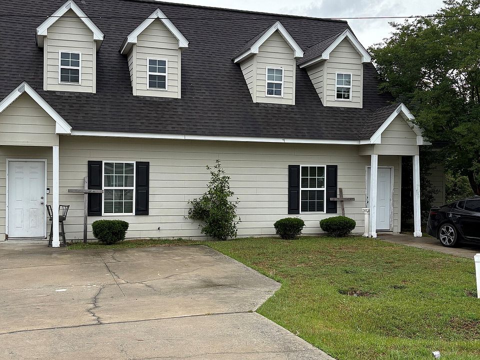1st image of 1240/1242 Susan Way