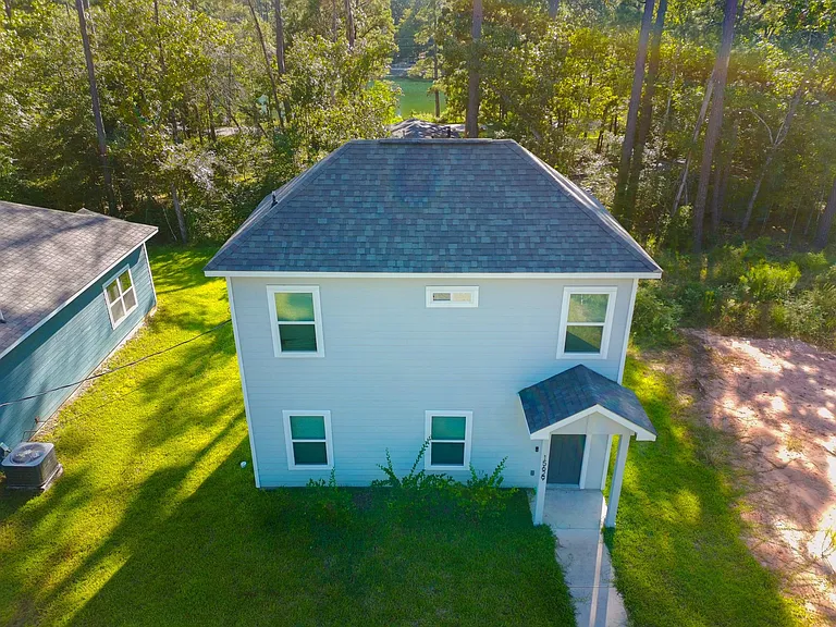 15629 Holly Dr — Photo 14