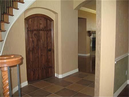 5th image of 8241 Saint Johns Dr