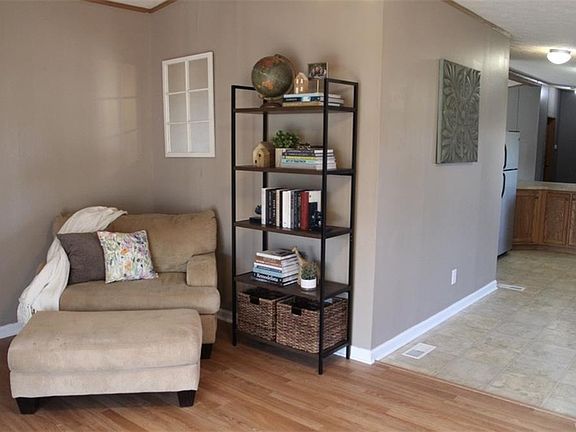 4th image of 5994 Redwood Ln