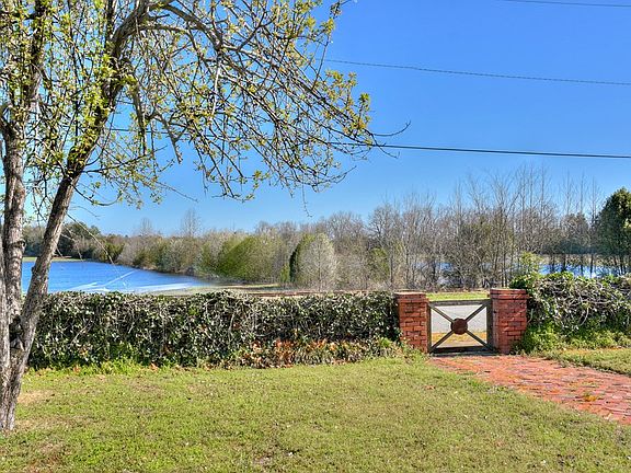 2nd image of 175 Woodward Dr