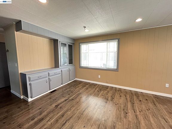 5th image of 28830 Granada Dr