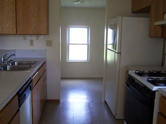 Kitchen & laundry room