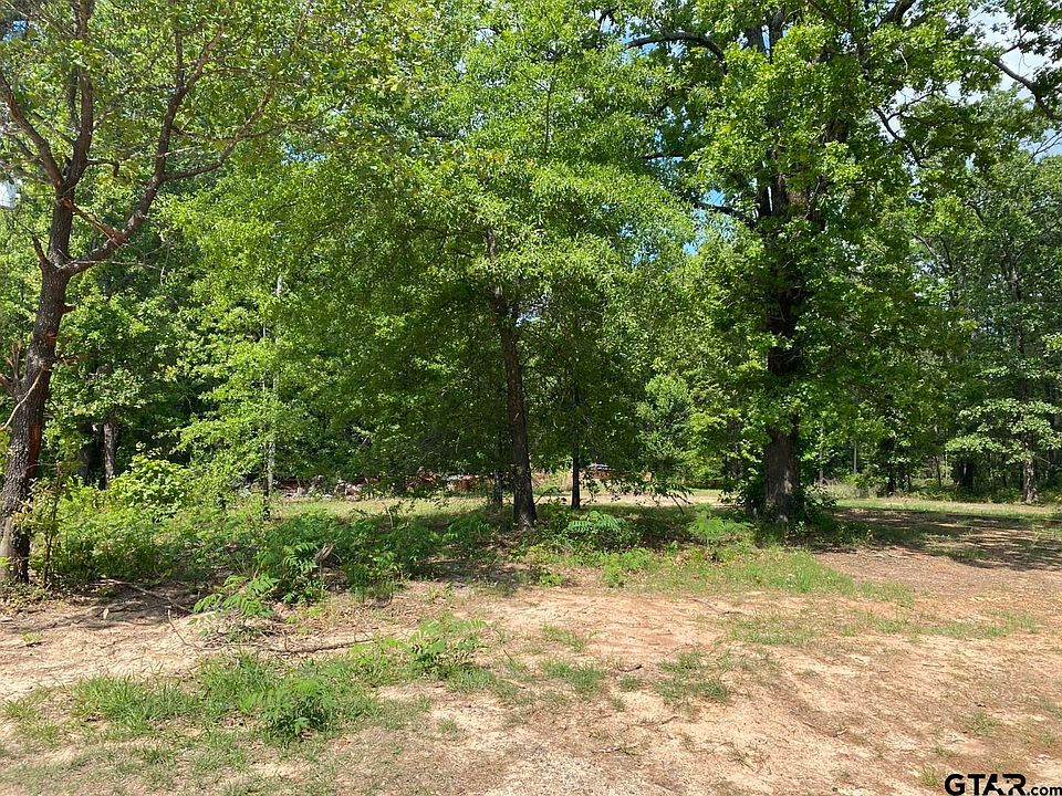 2nd image of 1011 County Road 4112