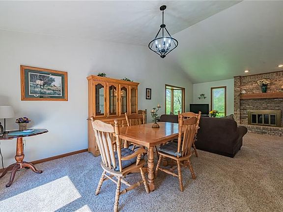5th image of 1023 Cranbury Ln