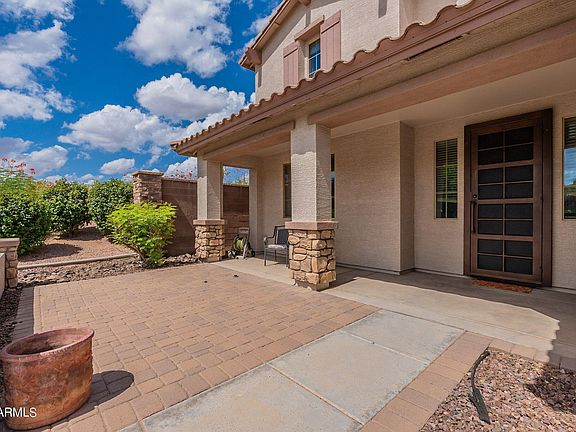 4th image of 2550 E PENEDES Drive