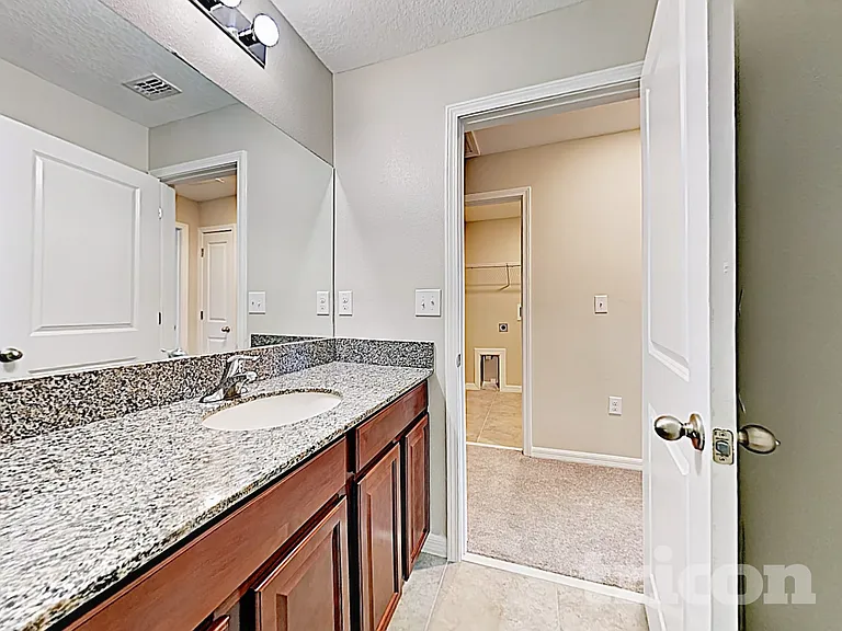 10027 Rosemary Leaf Ln — Photo 2