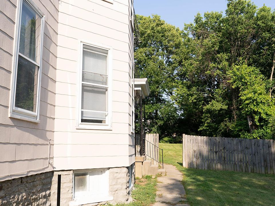 1st image of 1122 Rosemont Ave #2
