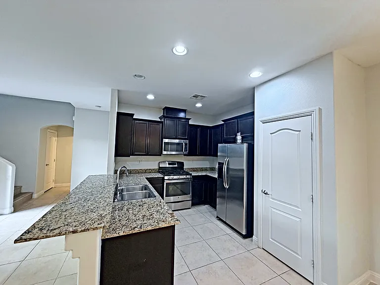 9650 Volk Ave — Photo 22