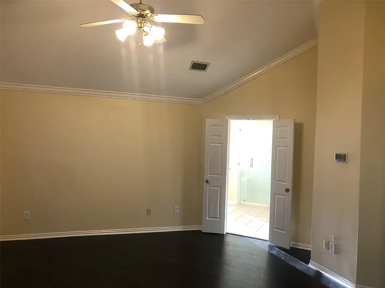 3828 Elgin Dr — Photo 14