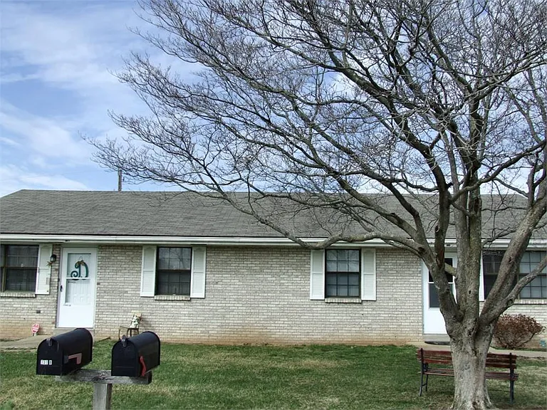 737 Lorene Cir #A — Photo 1