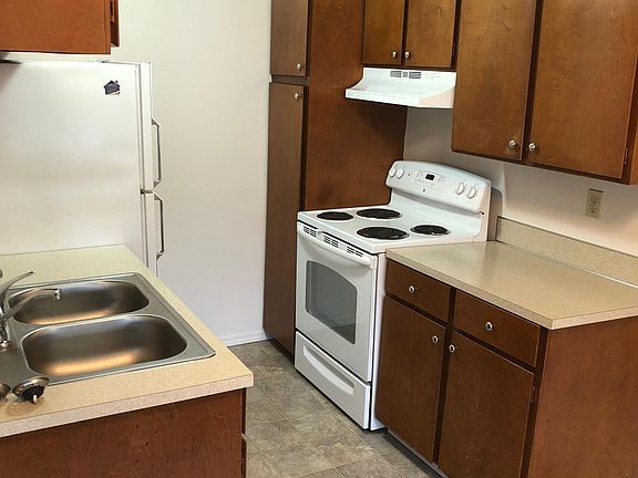 4th image of 422 E Bay Dr NE APT 13