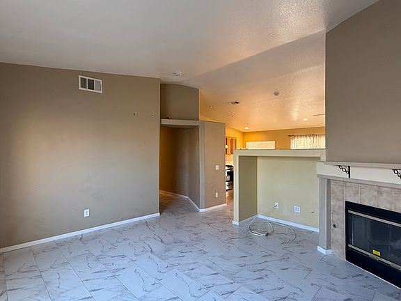 2nd image of 45575 King Palm Dr