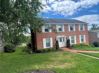 1295 Heather Heights Dr, Allison Park, PA