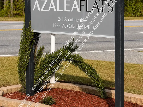 1522 W Oakridge Dr, Albany, GA