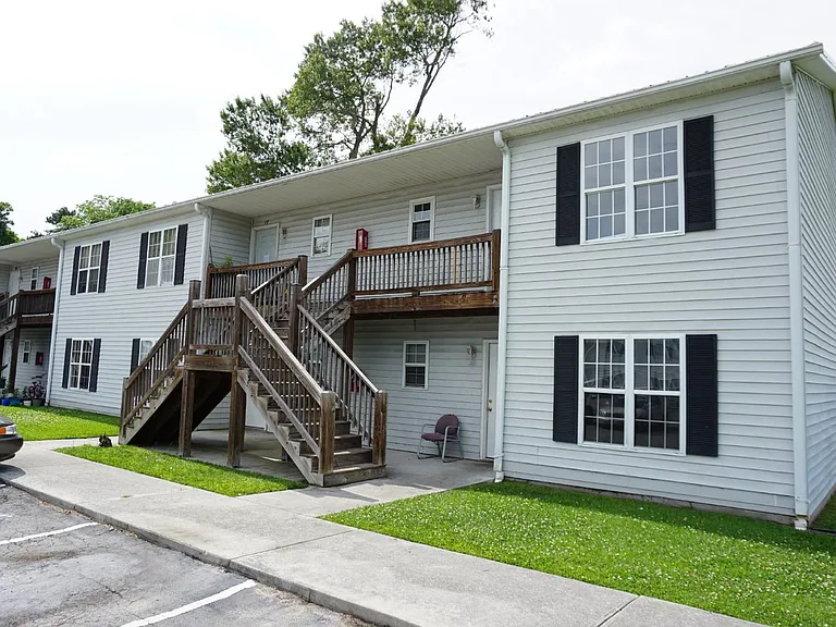 315 S Dudley St #13 — Photo 5