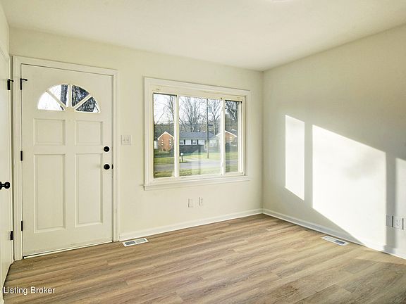 3rd image of 10622 Charlene Dr
