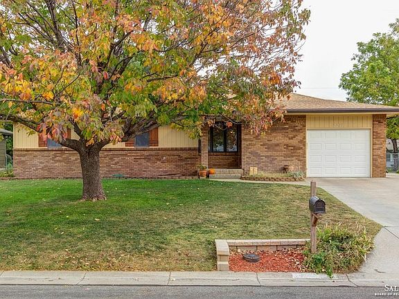 3rd image of 2217 Sherwood Ln
