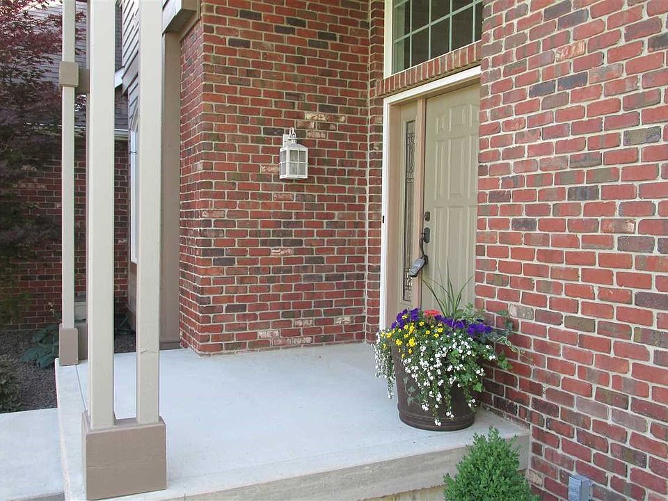 2nd image of 2220 Calais Rd