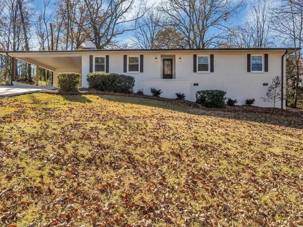 212 Nottingham Dr, Gadsden, AL 35904