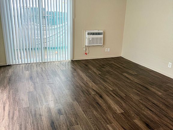 5th image of 7505 Santee Dr #7505D