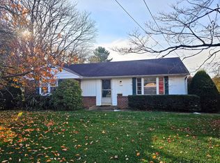 292 W Main St, Leola, PA 17540
