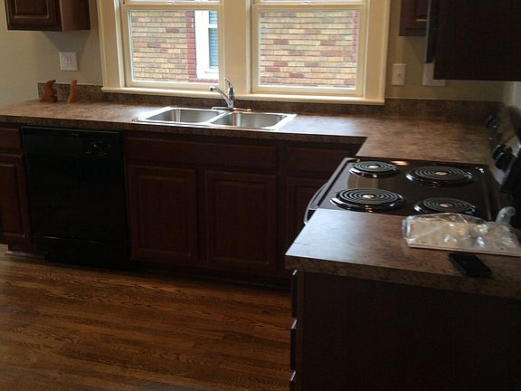 5th image of 4704 Fairmount Ave