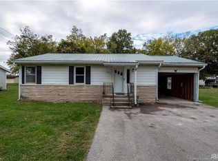 1130 N 9th St, Mitchell, IN 47446