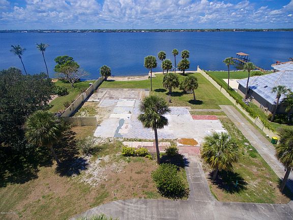 2nd image of 196 Tequesta Harbor Dr