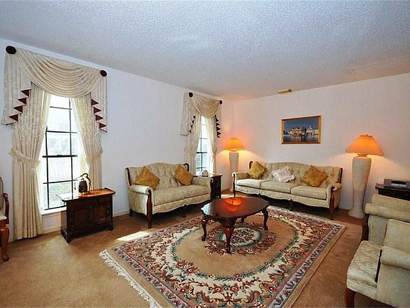 3rd image of 15022 Berkshire Green Dr