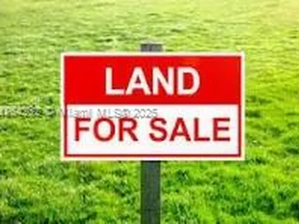 502 Nova Scotia St, Interlachen, FL 32148