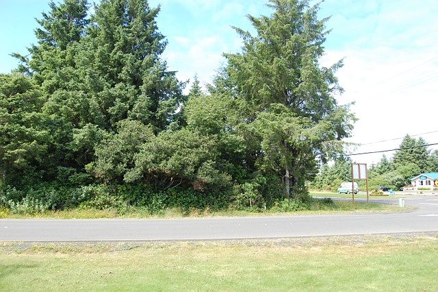 1st image of 899 Ocean Shores Blvd SW