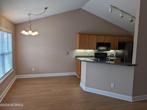4th image of 650 Castine Way