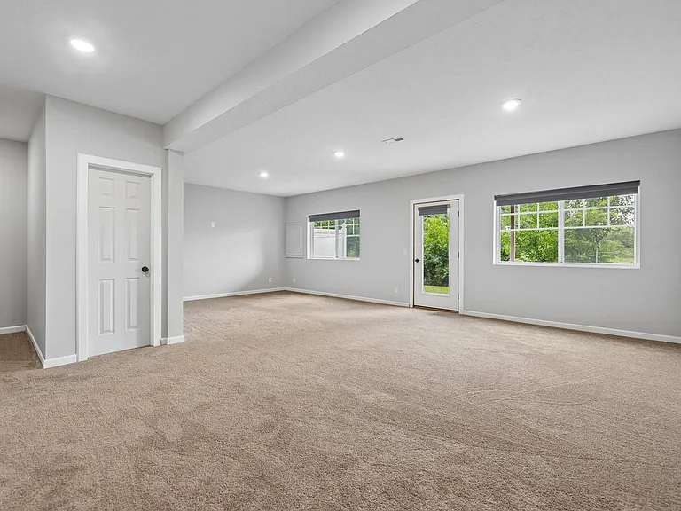 5638 Shailee Ct — Photo 4