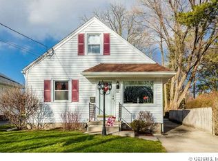 62 Stratton Rd, Rochester, NY 14610