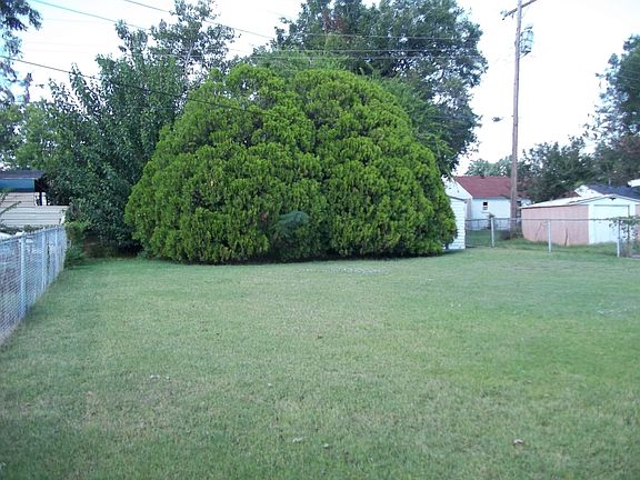 4th image of 641 SW 49th St