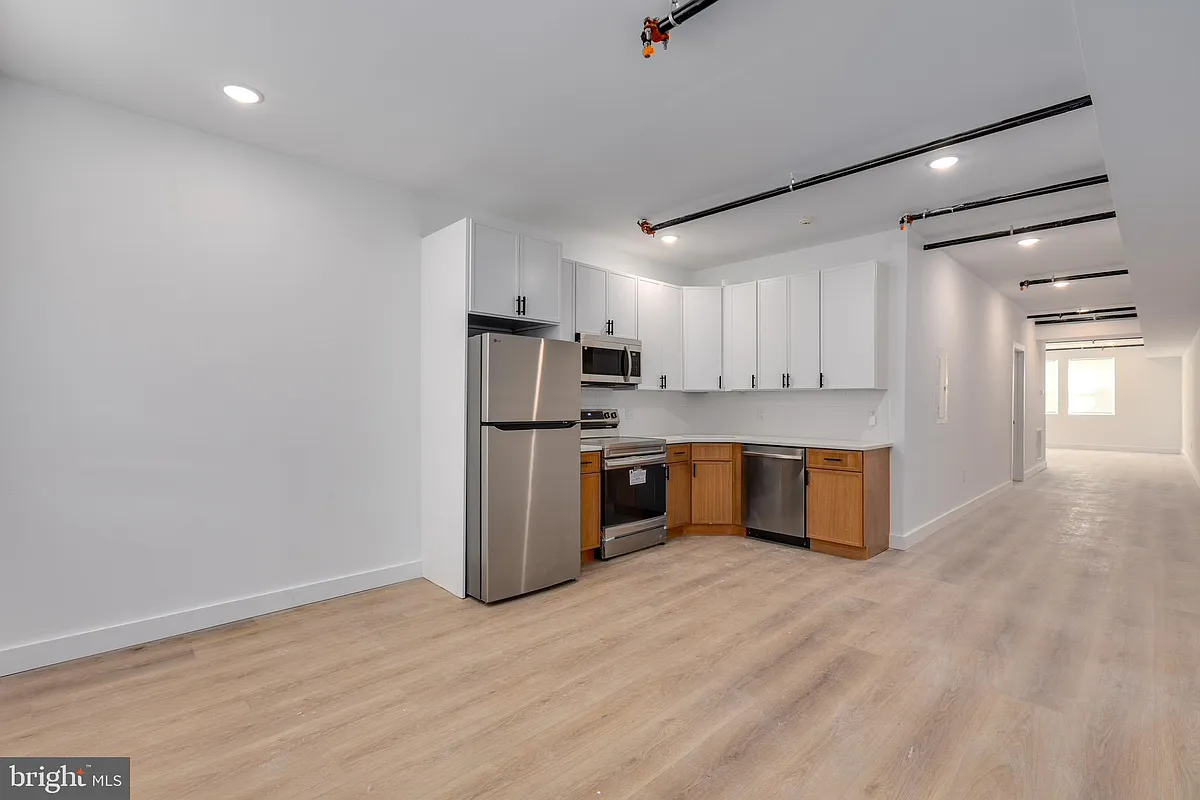 Building Photo - 2203 N 7th St #1