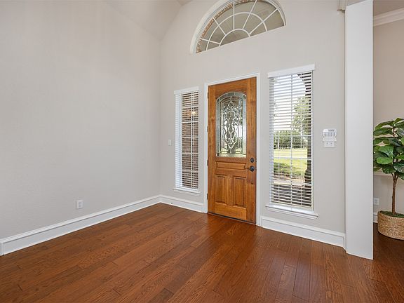 4th image of 440 Palomino Way