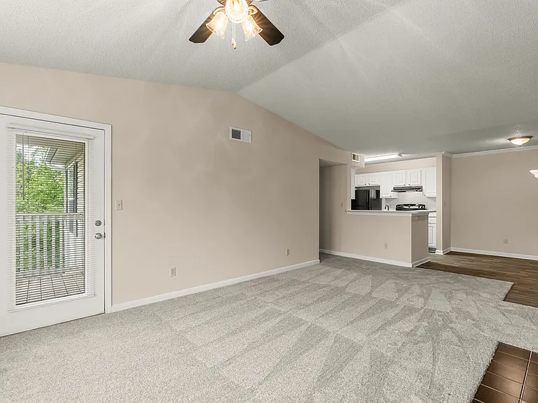 Avana Bellevue — Photo 11