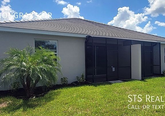 3rd image of 4312 Lemongrass Dr