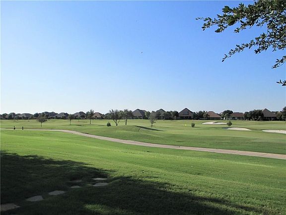 5th image of 10500 Countryside Dr