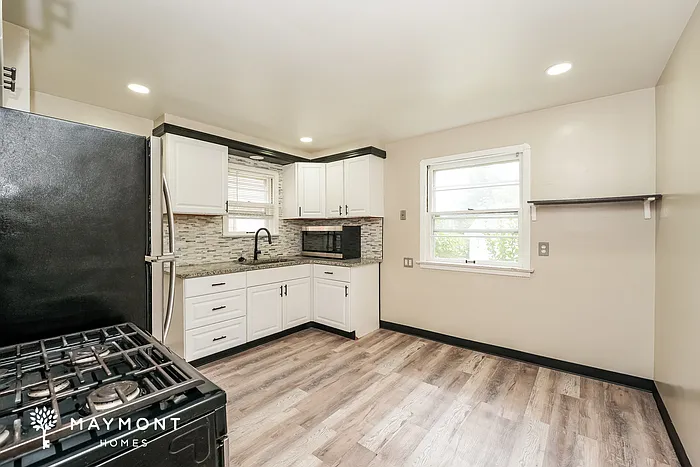 5158 Arch St — Photo 8