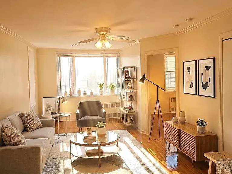 88-25 153rd St #5M — Photo 1