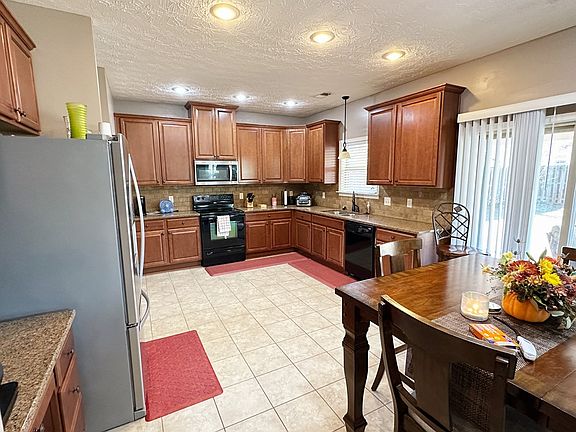 5th image of 7363 San Vista Dr