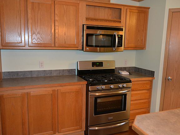 5th image of 89 Salem Cir