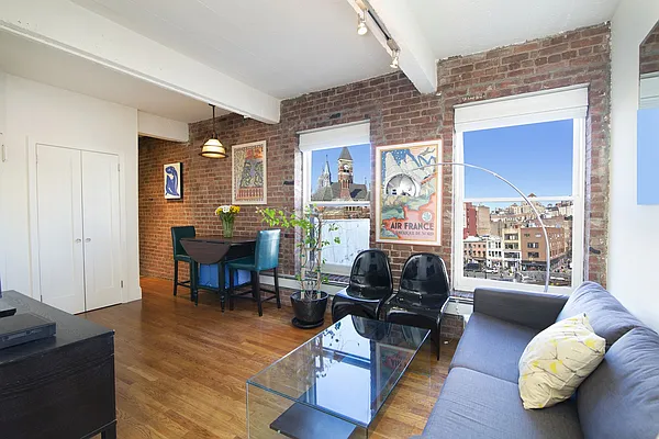 Rented by Compass | media 2