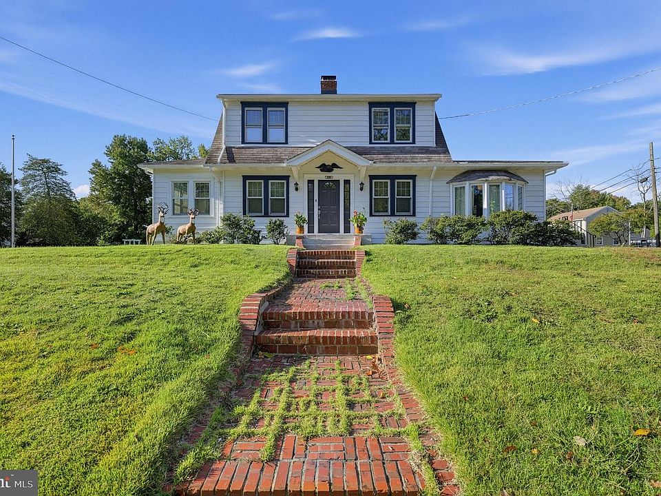 1st image of 222 Berlin Rd