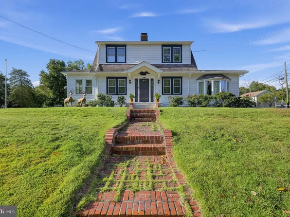 220 Berlin Rd S, Lindenwold, NJ 08021