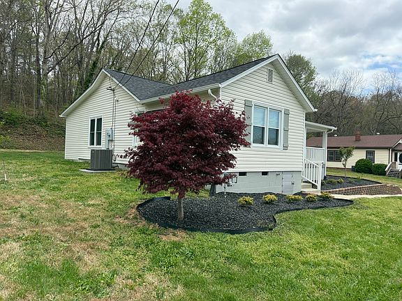 2nd image of 265 Honeycutt Dr SE