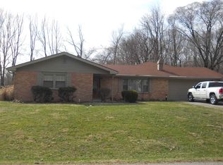 825 Meadowview Dr, Logansport, IN 46947